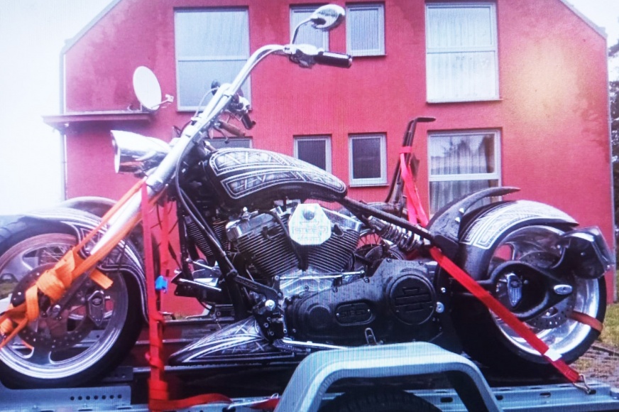 Airbrush motorky Harley-Davidson.