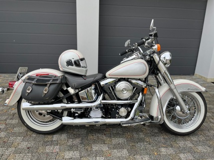 Harley-Davidson - Helma k motocyklu