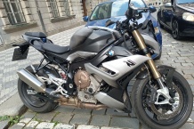 BMW S1000R - Scratched Metal