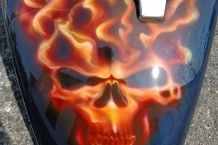 Airbrush gastank skull on fire.